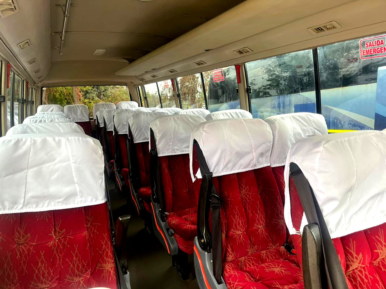 Bus EmiBus 16 - Flota moderna y confortable