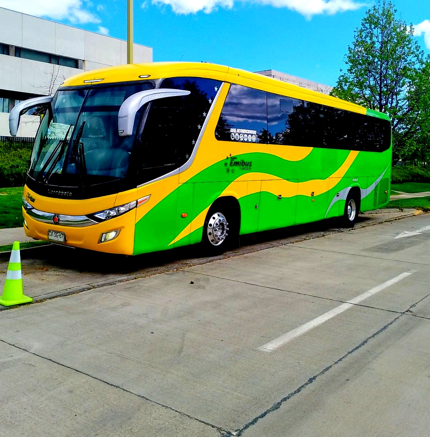 Bus EmiBus 34 - Flota moderna y confortable